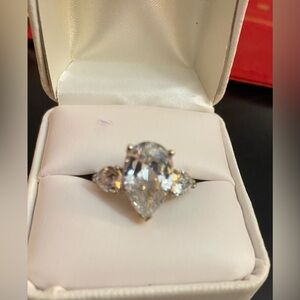 Vintage 925 Sterling Silver Cubic Zirconia ring